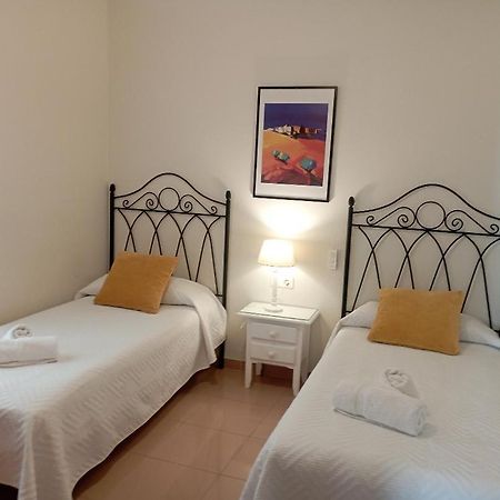 Apartamento Con Vistas En 内尔哈 外观 照片