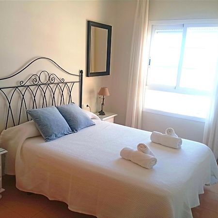 Apartamento Con Vistas En 内尔哈 外观 照片