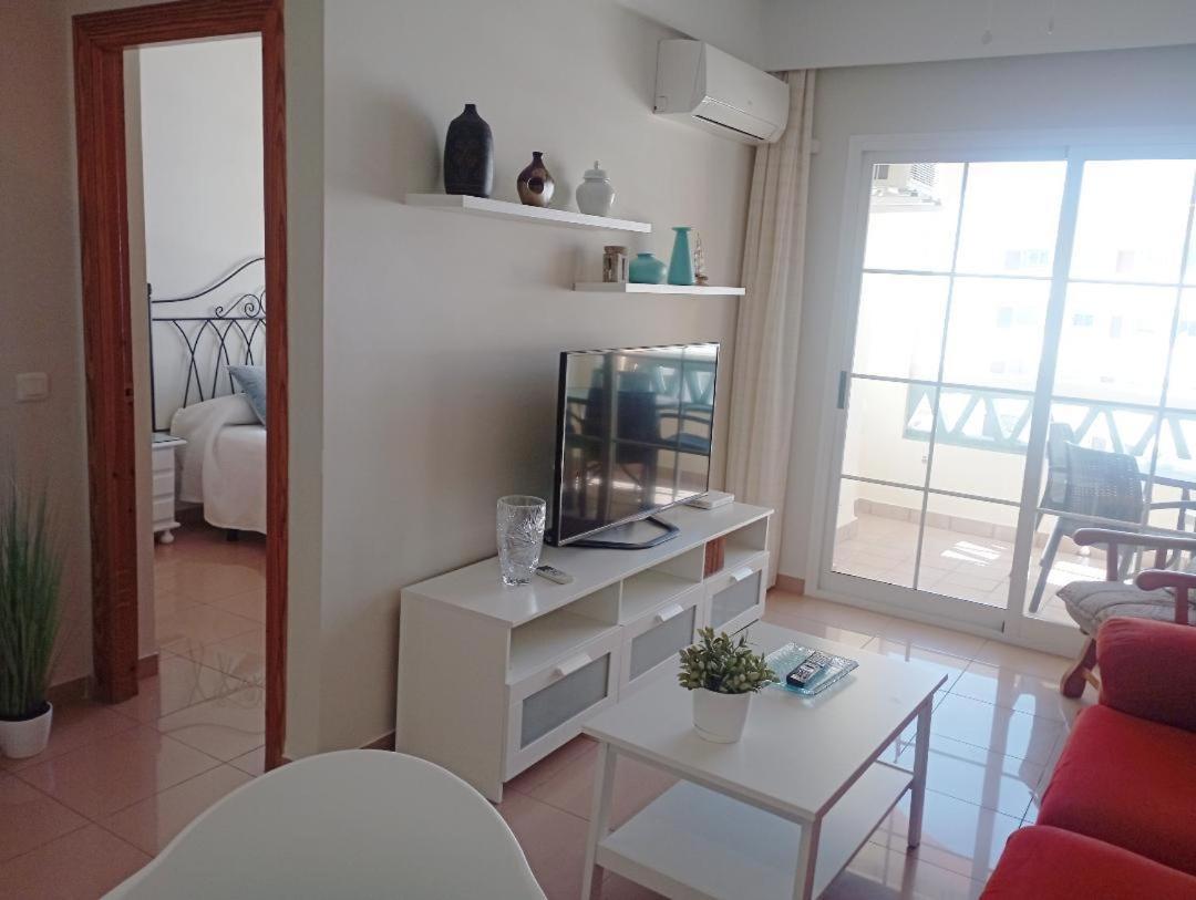 Apartamento Con Vistas En 内尔哈 外观 照片
