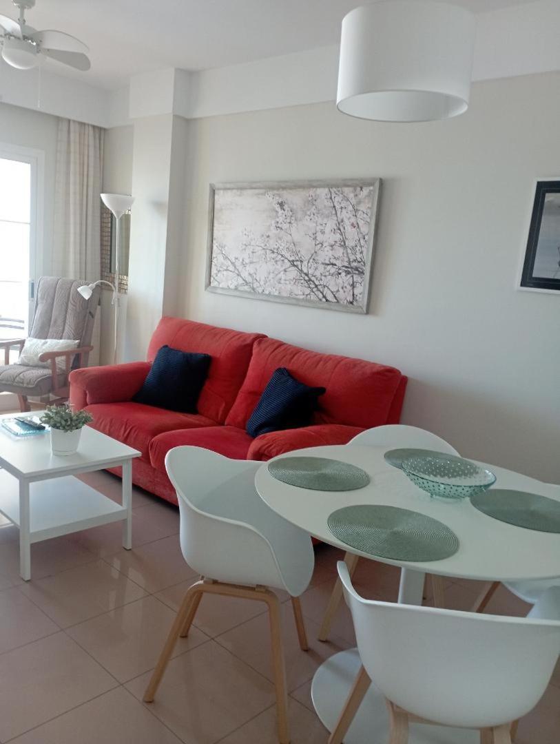 Apartamento Con Vistas En 内尔哈 外观 照片
