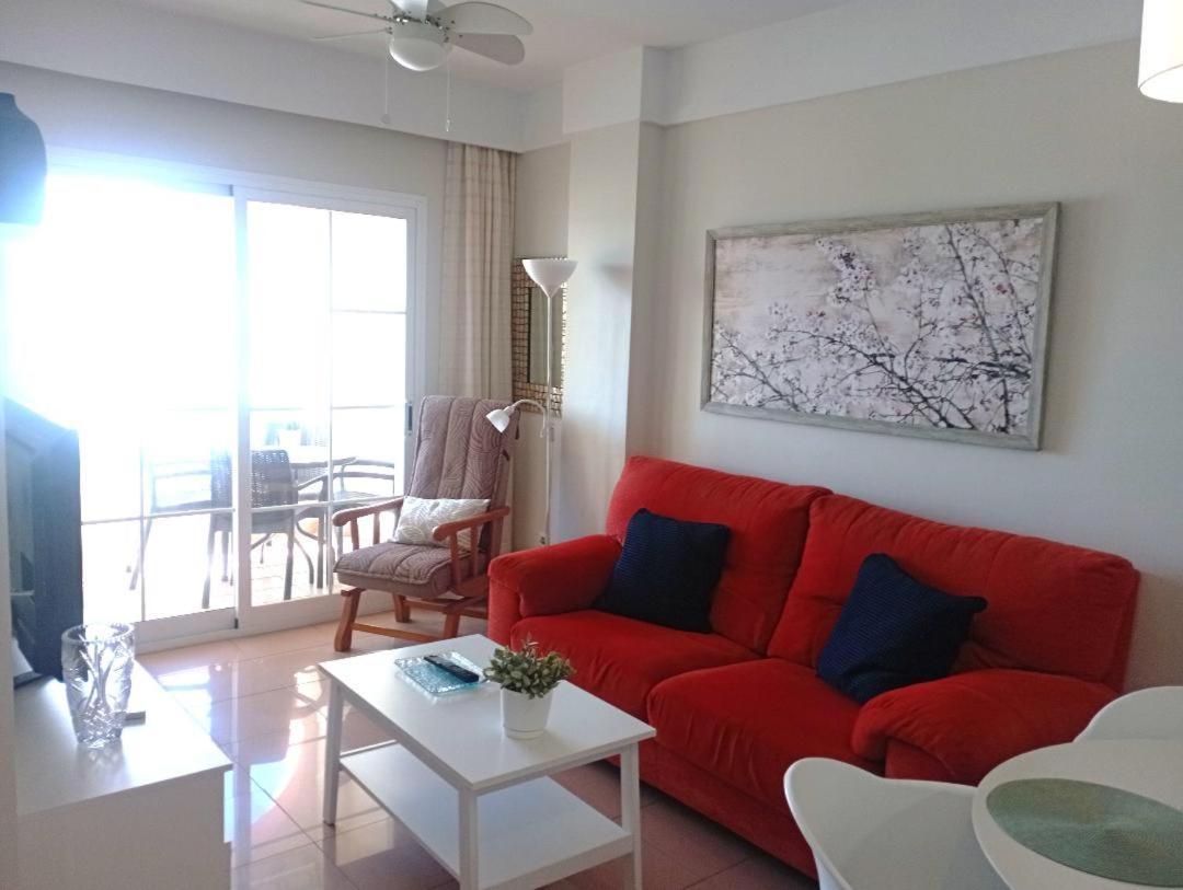 Apartamento Con Vistas En 内尔哈 外观 照片