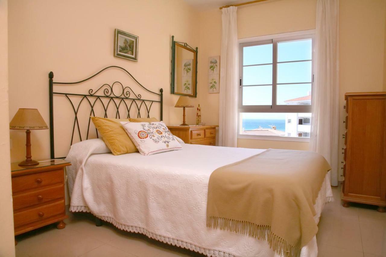 Apartamento Con Vistas En 内尔哈 外观 照片